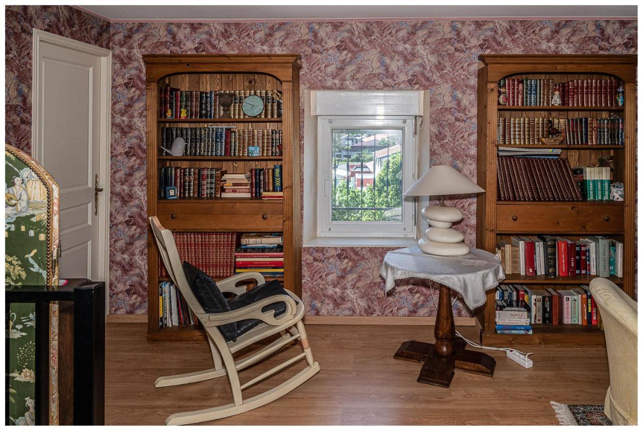 Maison De Retraite Vertaizon エクステリア 写真