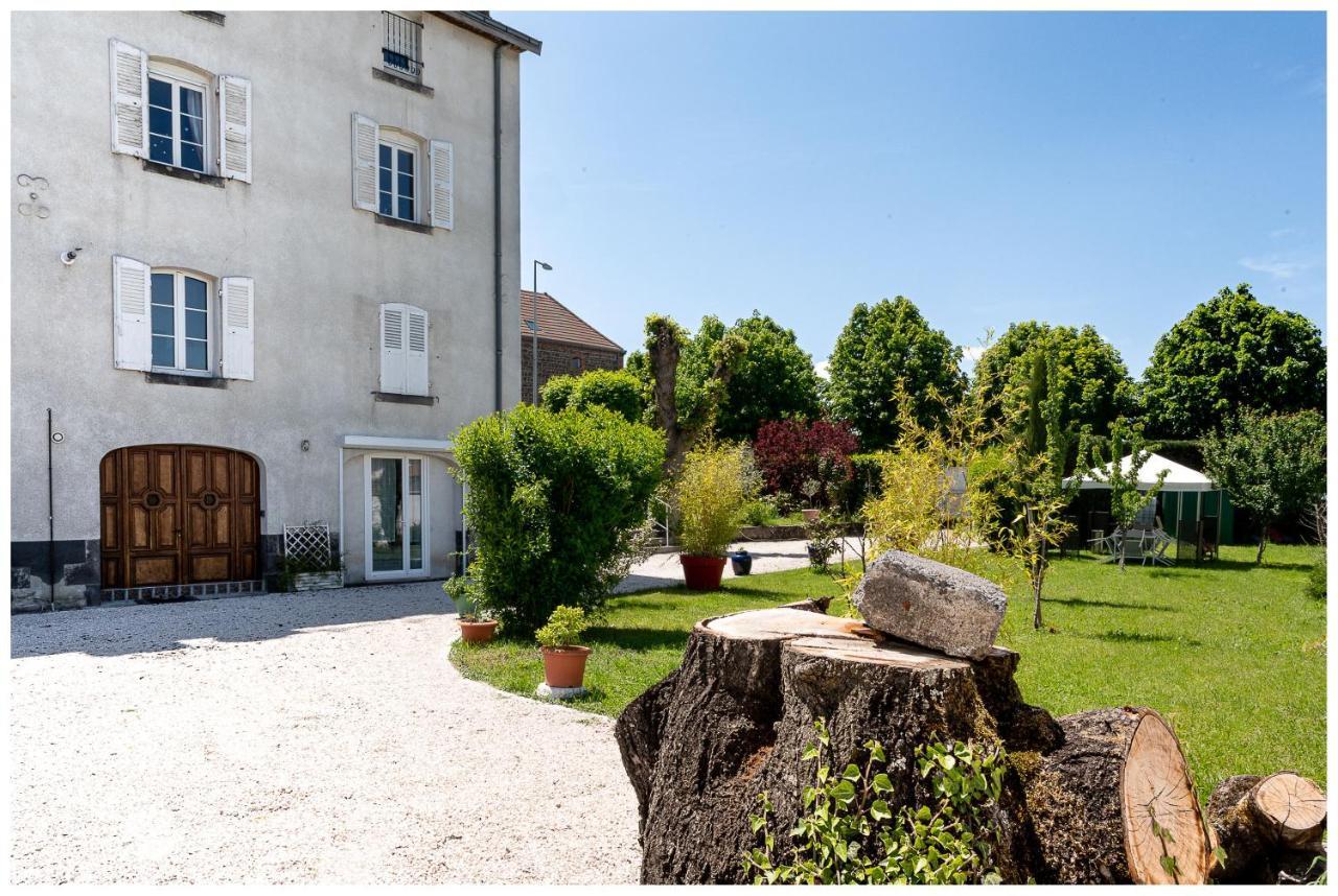 Maison De Retraite Vertaizon エクステリア 写真
