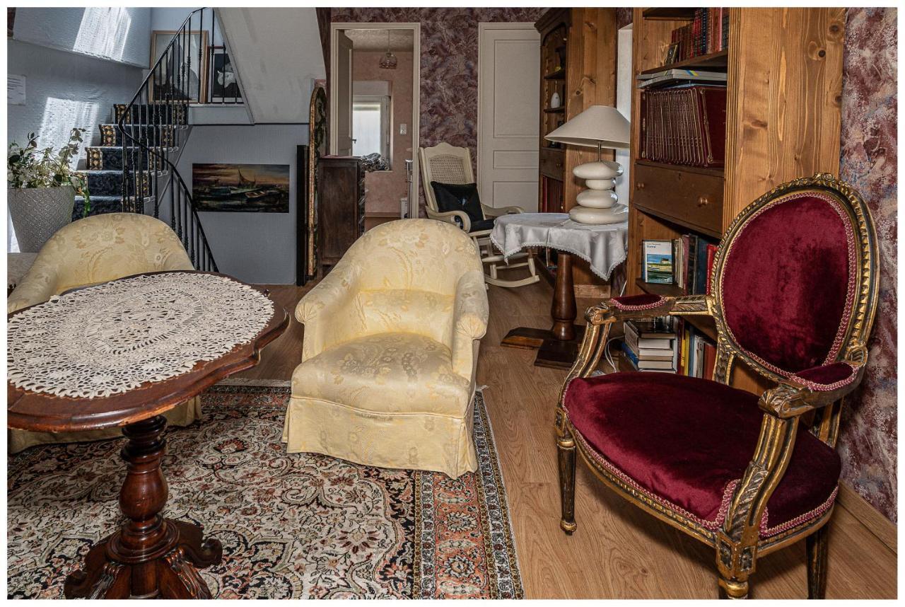 Maison De Retraite Vertaizon エクステリア 写真